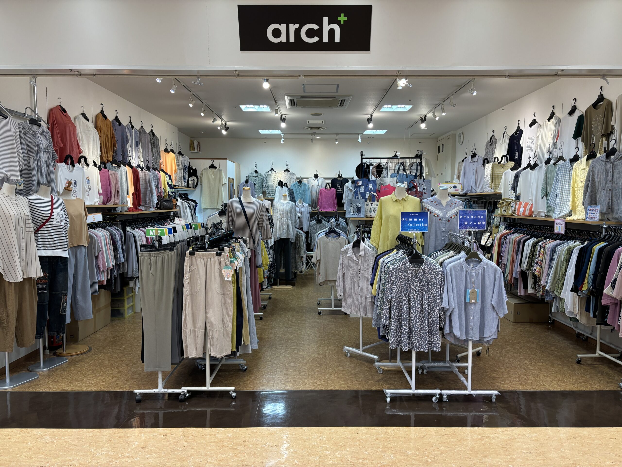 夏物アイテム続々入荷中！
